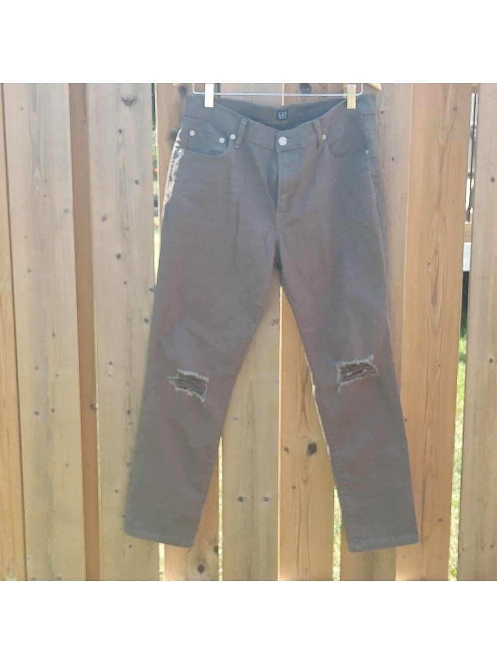 GAP Girlfriend Green Denim Distressed Jeans Women's size 30